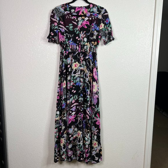 Maxi Dress Size Medium Black Floral V-Neck Button Front Elastic Waist Maxi Dress - Picture 1 of 11